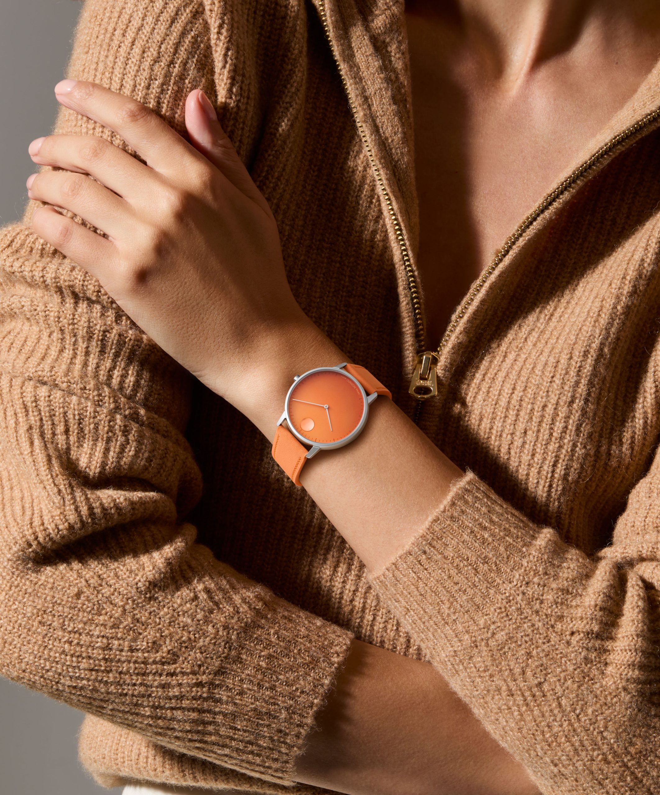 3640137_Wrist_W